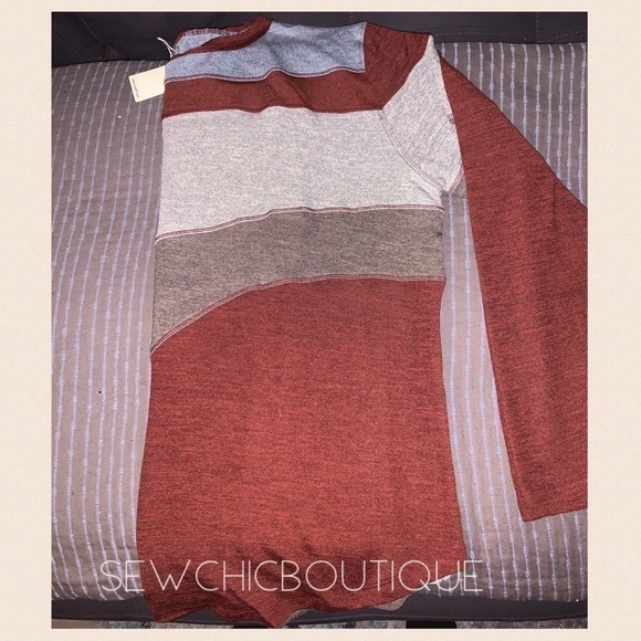 Burgundy Long Sleeve Retro Pattern Top - Picture 5 of 6